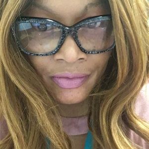 Meet your Posher, Winsome